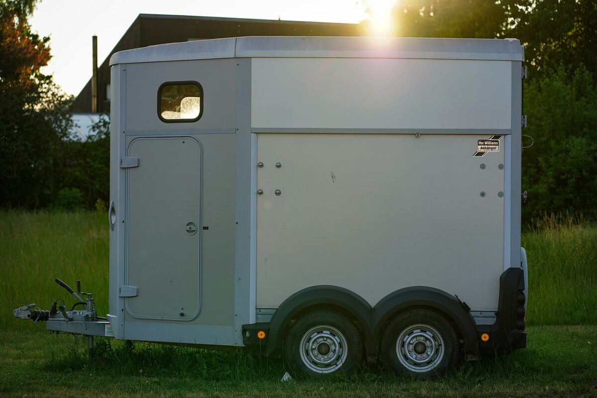 Derfor bør du vælge en lukket trailer